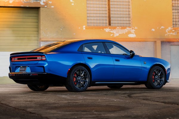 2026 Dodge Charger Daytona 4d Scat Pack Plus