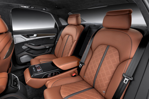 2015 Audi S8 Interior