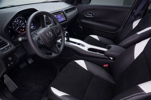 2015 Honda HR-V by MAD Industries Interior