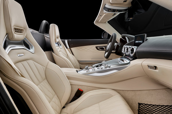 2018 Mercedes-Benz AMG GT Roadster Interior